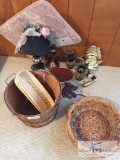 Household decorative lot