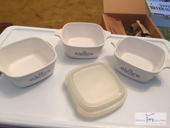 Lot of 3 smaller Corning Ware dishes with lids