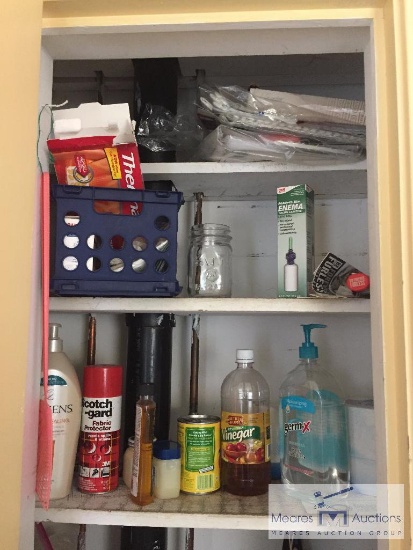 Contents of kitchen pantry