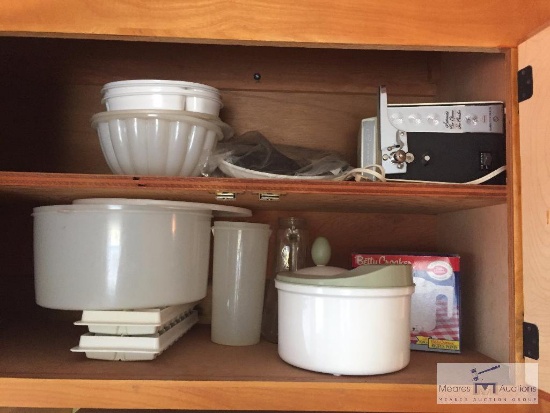 Contents of kitchen cabinet