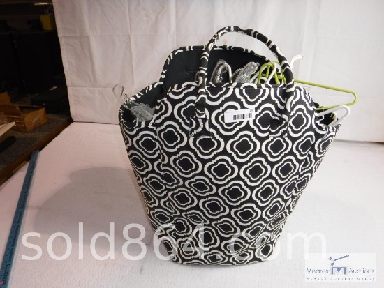 Travel clothes hamper with clothes hangers