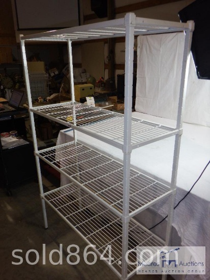 Floor shelving unit