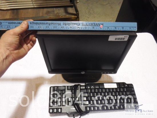 Dell flat panel monitor and keyboard