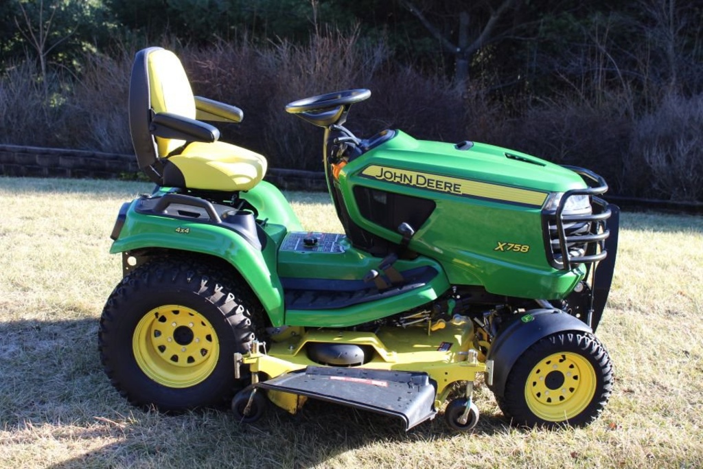 2015 John Deere X758 Diesel 4x... Auctions Online Proxibid