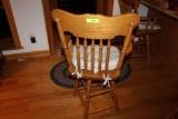 Oak Press Back Swivel Bar Stool w/Arms.