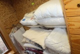 1 Large Lot of Bed Linens, Comforters, Pillows, Etc,