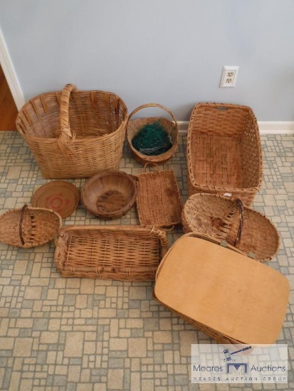 Large lot of baskets - some handwoven - with picnic basket