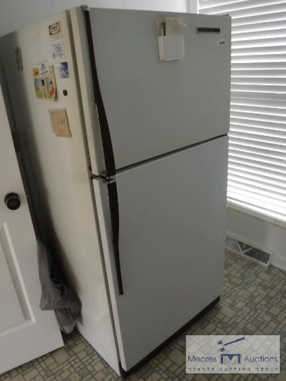 General Electric refrigerator with top freezer
