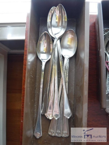Group of silver-plate tea spoon