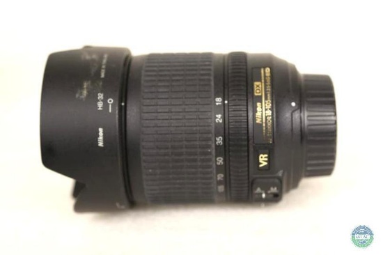 Nikkor AF-S DX VR 18-105 mm lens