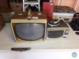 Group of (2) TV sets