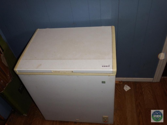 GE Compact Chest Freezer