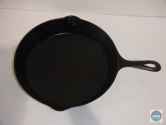 No 6 cast iron skillet