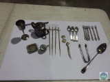 Mixed lot of silver plate items