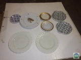 Mixed group of plates and decorative items