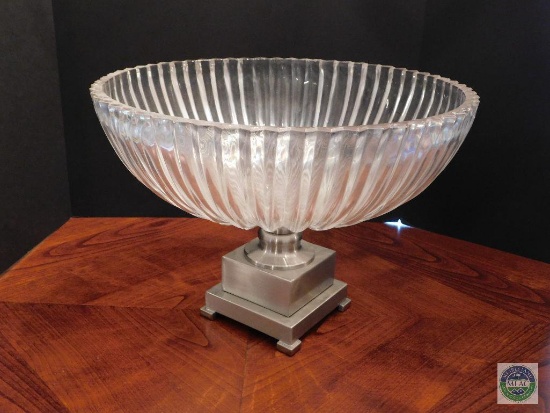 Large glass serving bowl/compote