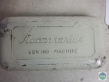 Accessories Sewing Machine vintage tin