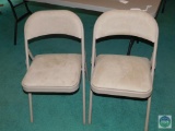 Set of 2 Cushioned Folding Chairs