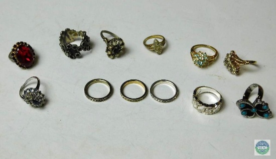 Lot of 12 Costume Rings