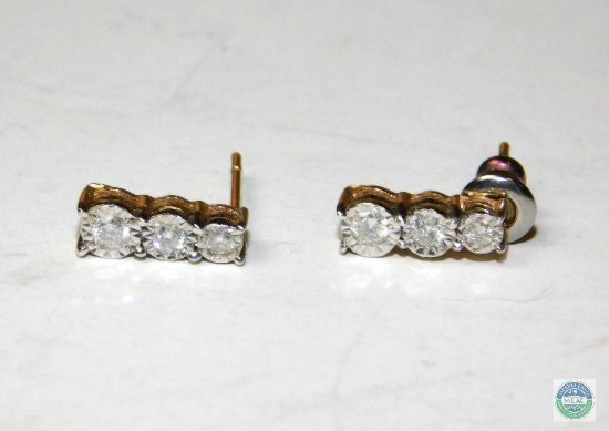 10k Gold Diamond Earrings in illusion Settings