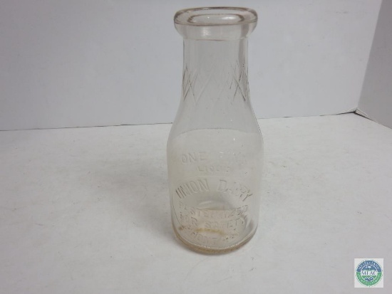 Union Dairy Co Chicago Il 1 Pint Clear Glass jar