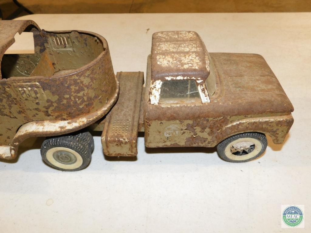 nylint truck and horse trailer