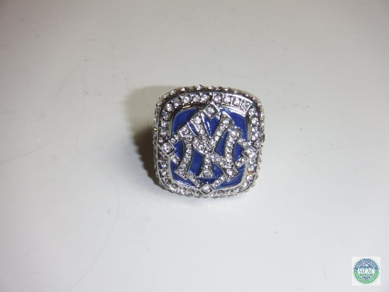 World Champions New York Yankees 2009 Jeter silver tone Ring