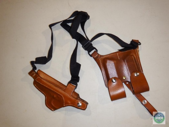 Leather shoulder holster for Beretta