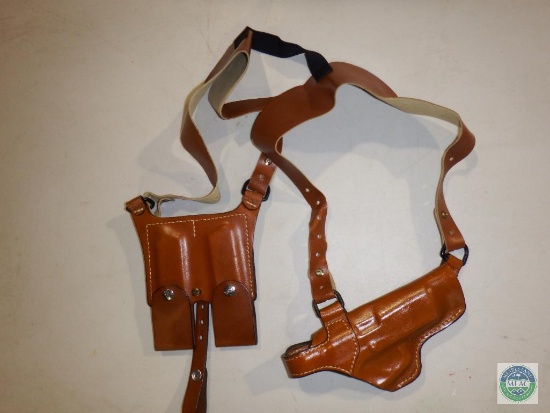 Leather shoulder holster for ruger