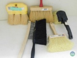 Lot of Cleaning Brushes, Wire Brush, Roof Brush, Paste Brush etc.