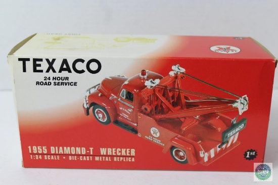 Texaco 1955 Diamond-T Wrecker