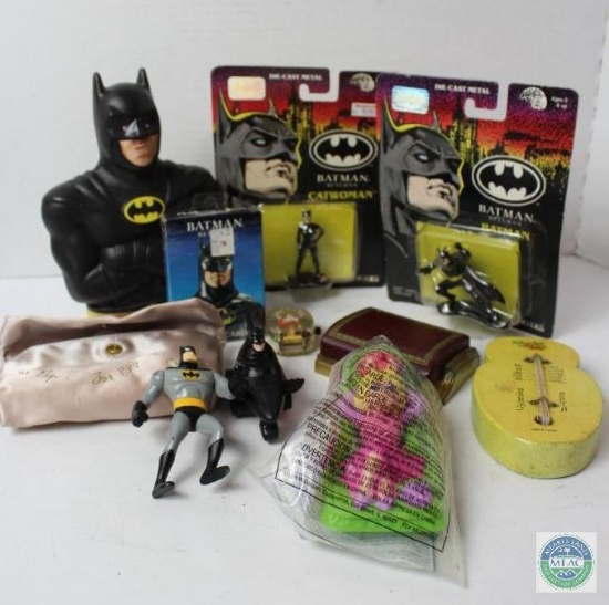Batman, Catwoman and other figurines