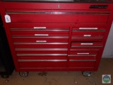 US General 13 Drawer Tool Chest on Casters
