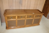 Magnavox Stereo Console w/Turn Table and Records.