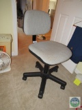 Rolling office chair