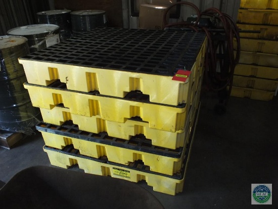 Lot 5 Eagle Spill Containment Pallets