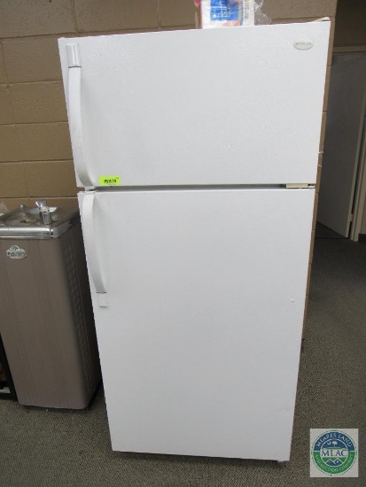 Frigidaire refrigerator with ice maker