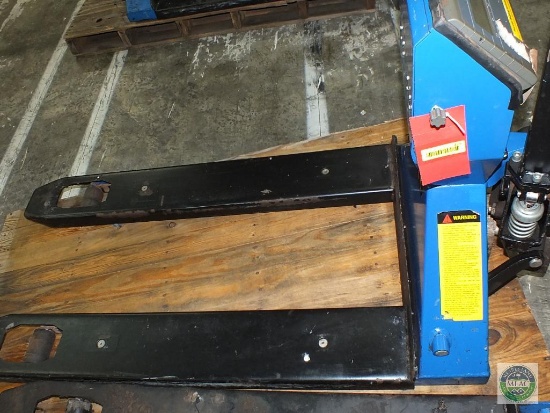 Global Pallet Jack w/ Digital Scale