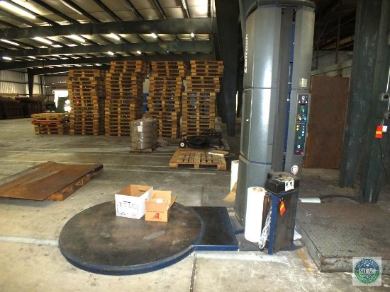 Lantech Q300 Series Shrink Wrap Machine