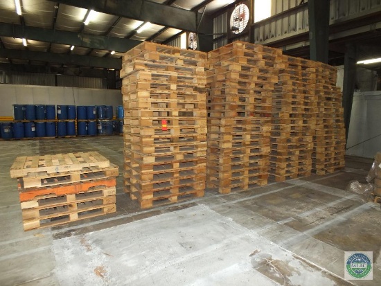 Lot of Heat Treated Wood Pallets