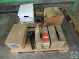 Pallet of parts and accessories for 3M-Matic Case Sealing Machines