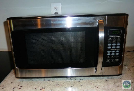 Hamilton Beach Stainless Steel Finish Microwave Like New!