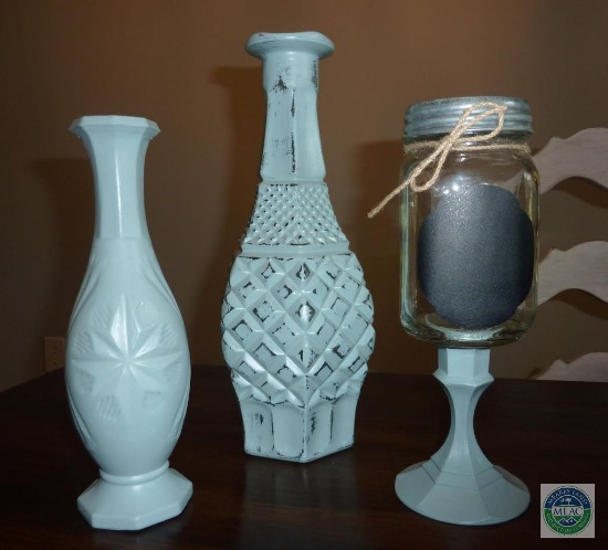 Lot 2 Flower Vases & Apothecary Style Jar