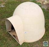 Large Igloo Style Doghouse