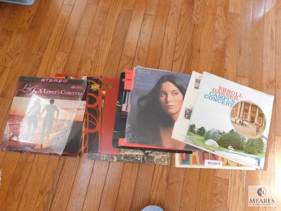 Lot of Various Records LP's Mahalia Jackson, Emmy Lou Harris, T.G. Sheppard +