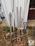 Lot Yard Tools Post Hole Digger, Sledge Hammer, Bumper Jack, +