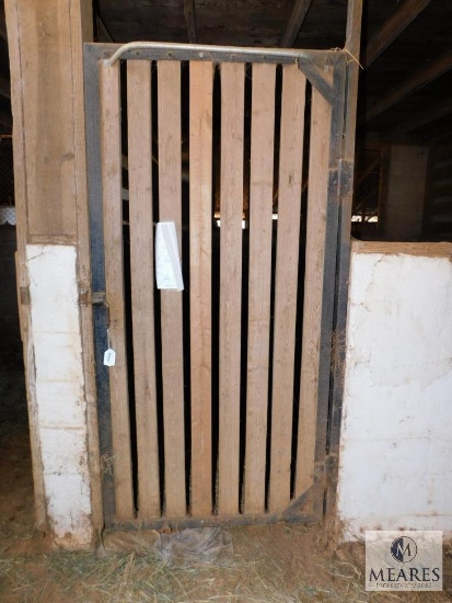 Metal Framed Wood Door for Animal Farm Stall
