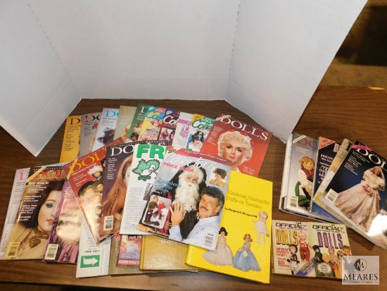 Lot Magazines & Books for Doll Collectors Collections
