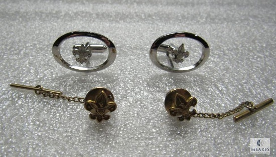 Lot 2 Boy Scouts Logo Tie Tacks Gold Tone & Set of Silver Tone Oval Logo Cufflinks