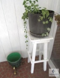 Wood White Chippy Paint Plant Stand & Metal Plant Holder